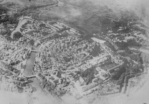 Aerial view of Verdun, 1916.