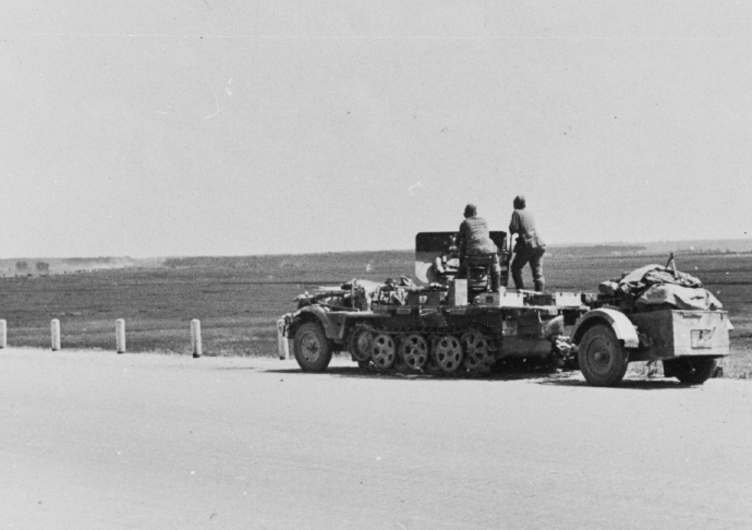 German Series WWII East Front Barbarossa German Halftrack and 20mm anti aircraft gun in action Beresina Russia 070341 (1 of 1)