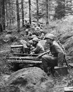 hurtgen forest troops and mmg fall 44173 8x10